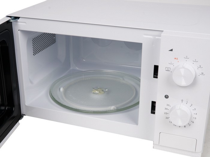 Which Microwave Oven Coating is Better and the Role of Coating in Cooking