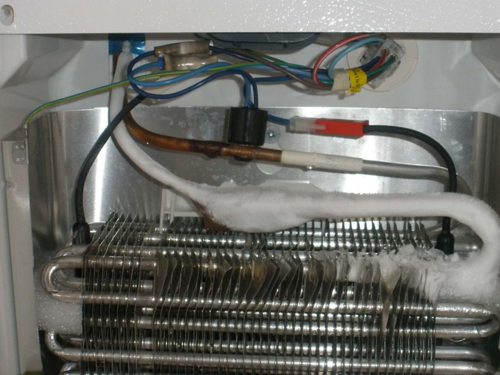 Cum să umpleți frigiderul cu freon acasă: materialele necesare și etapele de lucru