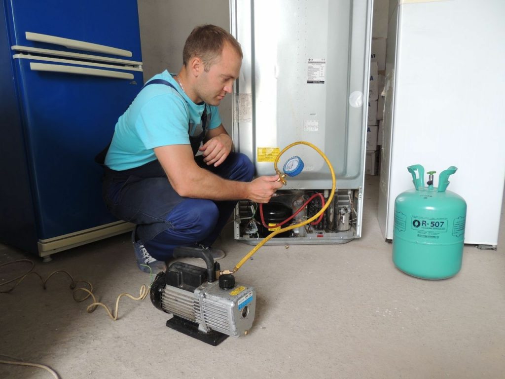 Cum să umpleți frigiderul cu freon acasă: materialele necesare și etapele de lucru