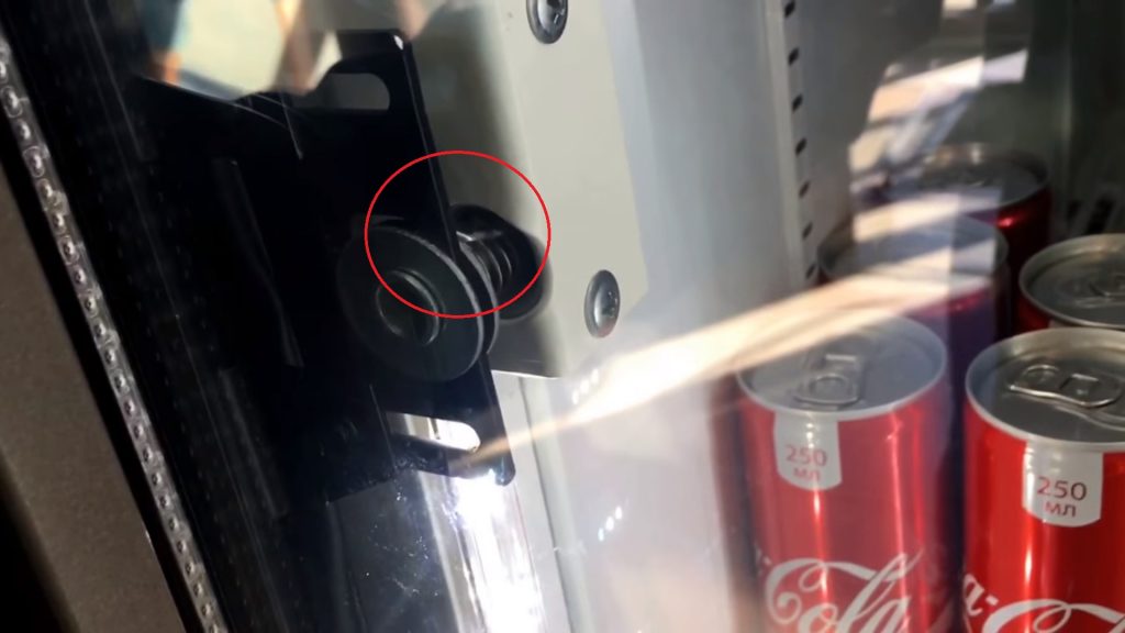 Kā atvērt Pepsi vai Coca-Cola ledusskapi bez tālvadības pults un taustiņu darbības algoritma