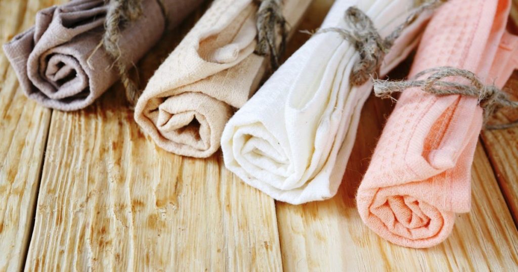 Instrucțiuni: cum să spălați și să înălbiți șervețele de bucătărie cu un cuptor cu microunde și norme de siguranță