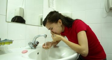 De ce apa de la încălzitor are miros de sulfură de hidrogen și ce să facă