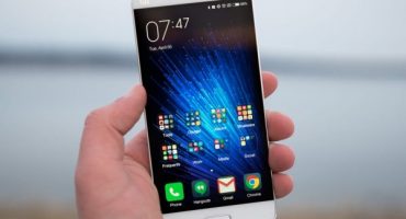 În ce folder sunt stocate contactele pe Android?