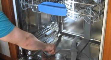 Remediați eroarea e25 în mașina de spălat vase