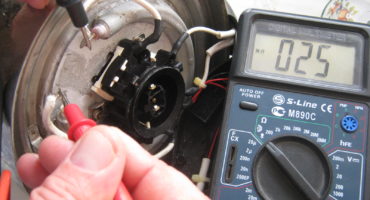 Cum să verifici și să schimbi zece într-un ibric electric?