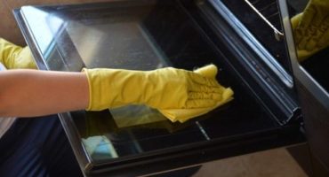 Scoateți ușa și înlocuiți geamul - instrucțiuni și precauții