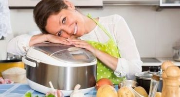 Metode de curățare a capacului și a bolului multicookerului