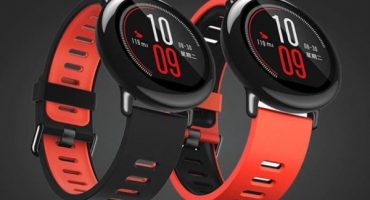 Revizuirea pedometrelor Xiaomi mi și a monitorilor de frecvență cardiacă